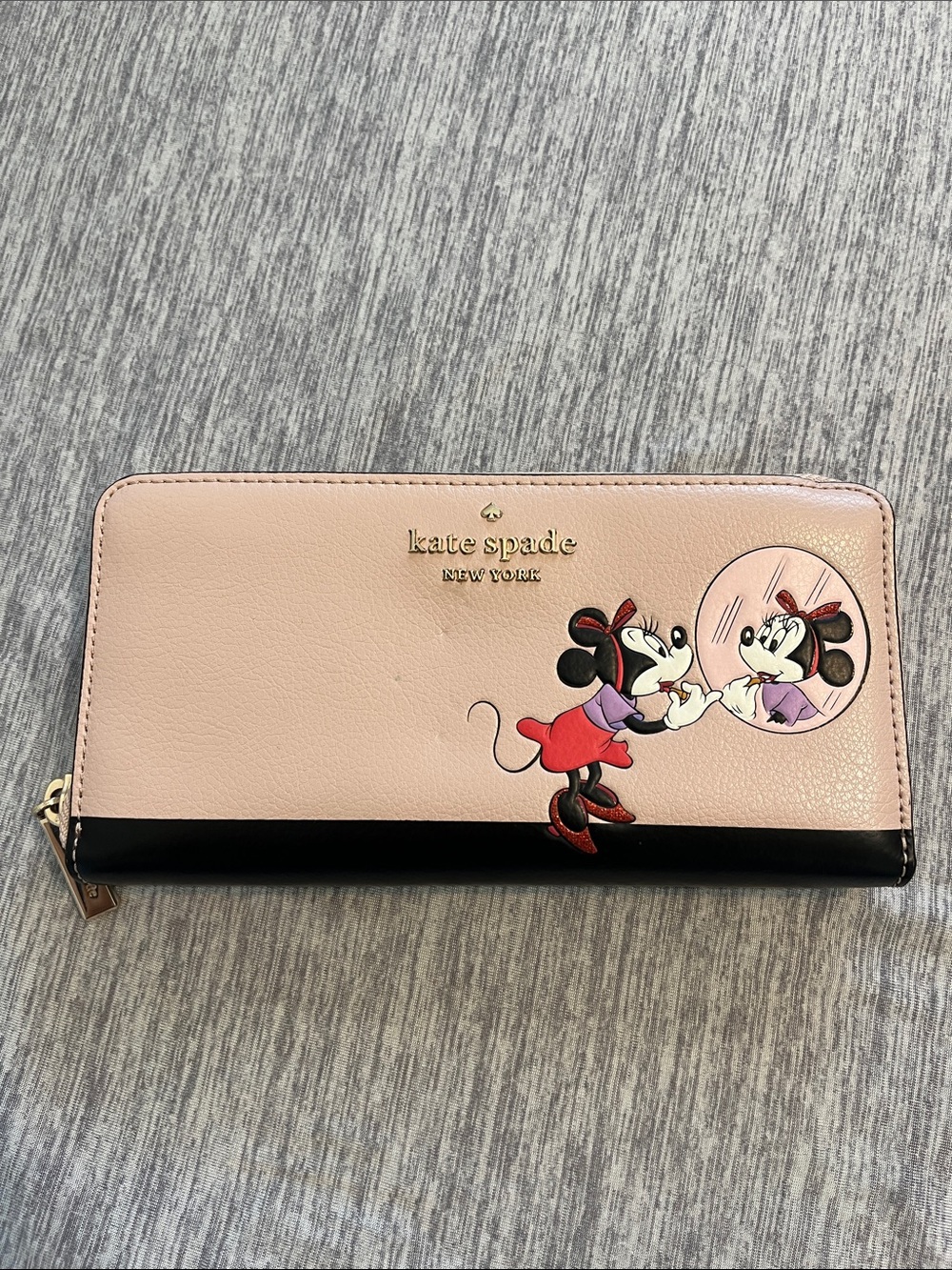 Kate Spade X Disney Minnie Mouse Wallet, applying her lipstick - Super cute
